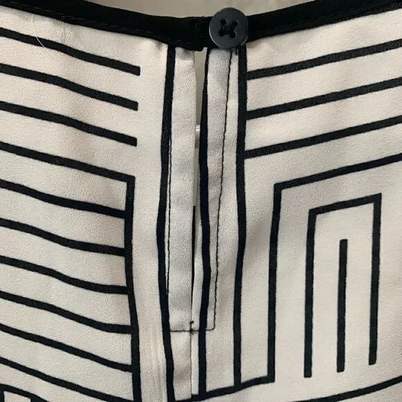 Tommy Hilfiger short sleeve blouse size small - Picture 7 of 9